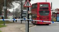 Autó gázolt el egy rendőrt, miközben egy gyanúsítottat üldözött Londonban 2