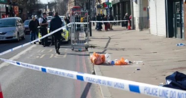 3 tinédzser lányt letartóztattak, miután egy 75 éves férfit meggyilkoltak Londonnak egy magyarok által is sűrűn lakott részén