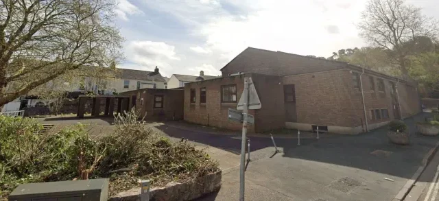 Nem jött a rabszállító kocsi, hogy elvigye a börtönbe, ezért fogta magát, és hazasétált egy férfi Angliában