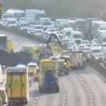 Súlyos baleset az M25-ös autópályán Angliában: két kamion ütközött