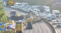 Súlyos baleset az M25-ös autópályán Angliában: két kamion ütközött