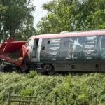 Súlyos vonatbaleset Herefordshire-ben: Traktorral ütközött egy vonat, 17 sérült