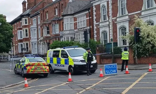 Gyalogosok közé hajtott egy autó Angliában – több súlyos sérült is van