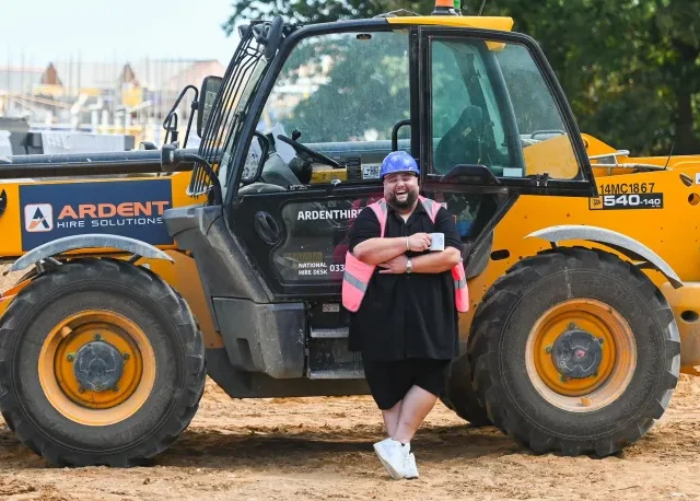 1 millió fontot nyert egy építőmunkás Angliában egy kaparós sorsjeggyel, akinek összesen 12 font volt a számláján