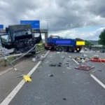 Teljes útzár a brit M60-as autópályán egy hatalmas tömegbaleset után – több mint 24 órája tart a lezárás