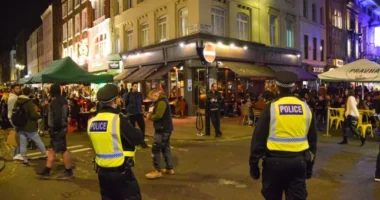 Új rendőri egység lép fel a nőket zaklató "ragadozók" ellen a londoni bárokban