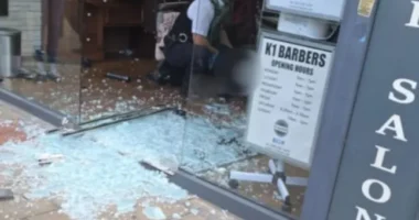 Késes támadás egy fodrászatban Londonban: két személyt vittek kórházba