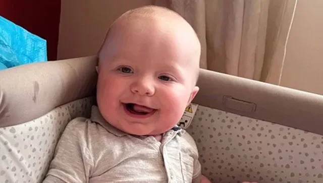 Meghalt egy 7 hónapos csecsemő Angliában, mert részegen vezettek, a gyerek nem volt bekötve és ütközésnél kirepült az ablakon