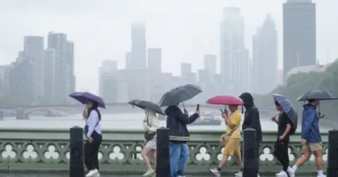 Vihar és felhőszakadások jönnek ma Londonban és Anglia déli részén - itt van hol és mikor