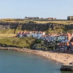 Egymás után halnak meg az emberek Whitby Abbey szikláinál – a kézen fogva leugró pár után újabb 2 halott