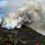 Hatalmas tűz ütött ki Edinburghban az ikonikus Arthur’s Seat-nél – a domb lángokban, valószínűleg emberi tevékenység okozta
