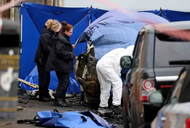 Holttestet találtak egy kiégett autóban egy vidámpark mellett Nagy-Britanniában, Porthcawl-ban