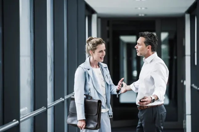 Közel £30,000-ot kapott egy nő Angliában - p*csfejnek nevezte főnökét, majd beperelte, miután emiatt kirúgták