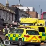 Az út szélén hagyva találtak egy nőt életveszélyes sérülésekkel Kelet-Londonban