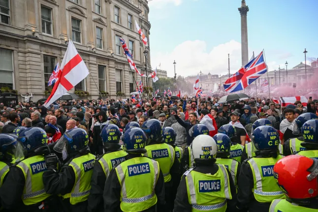 4000 plusz rendőrt vezényeltek ki London belvárosába: hatalmas tüntetés, többeket már letartóztattak és még el sem kezdődött