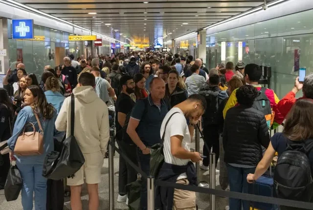 Kibertámadás bénított meg több európai repülőteret – járattörlések és késések Heathrow-n, Brüsszelben és Berlinben