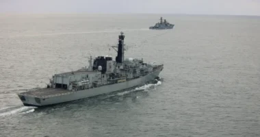 Fokozódik a feszültség: Éleslövészetet tartott egy orosz hadihajó a brit partok közelében