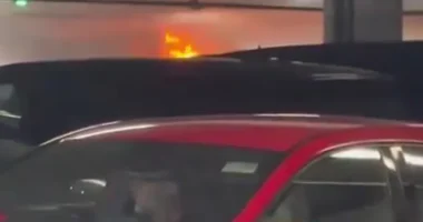 Tűz ütött ki a Heathrow repülőtéren – lezárták a Terminál 3 parkolóházát