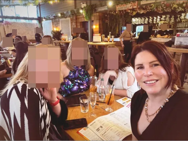 Szájjal elégítette ki az egyik rabot egy női börtönőr Angliában, akit amúgy őriznie kellett volna Szájjal elégítette ki az egyik rabot egy női börtönőr Angliában, akit amúgy őriznie kellett volna