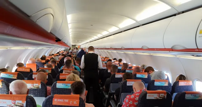 „Mellette ültem a gépen, amikor meghalt” – megszólalt a londoni easyJet-járat utasa, aki látta, mi történt valójában „Mellette ültem a gépen, amikor meghalt” – megszólalt a londoni easyJet-járat utasa, aki látta, mi történt valójában