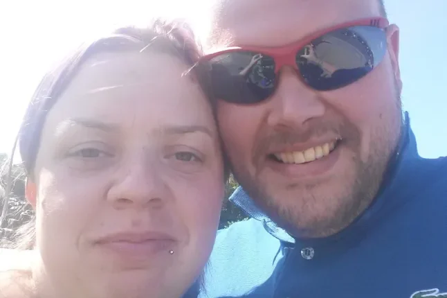 „Aznap vettem el, aznap veszítettem el” – Megható történet: néhány órával esküvője után halt meg egy ötgyermekes édesanya Angliában