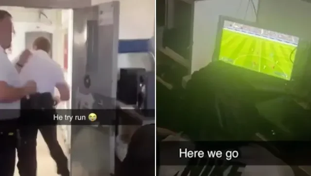 Videón, ahogy videojátékot játszik egy rab az egyik börtönőrrel a saját cellájában Angliában