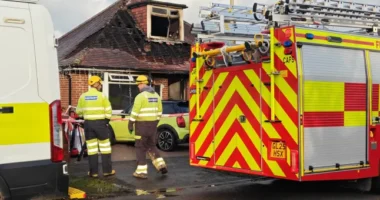 "Csapdába esett a hálószobában" és bent égett egy lakástűzben egy nő Angliában