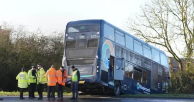 2 iskolabusz is balesetet szenvedett Nagy-Britanniában - több gyerek is megsérült