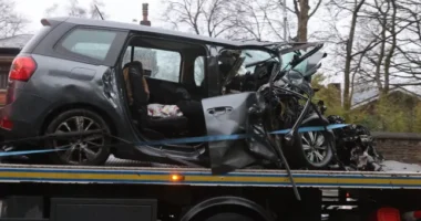 Horrorbaleset Angliában - 4-en meghaltak egy súlyos frontális ütközésben Boltonban