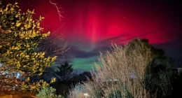 Gyönyörű volt a sarki fény az éjjel az Egyesült Királyság éjszakai égboltján