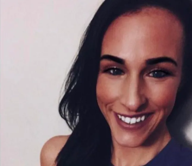 Életét vesztette egy nő, miután a nyílt utcán arcon ütötték Angliában