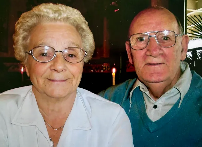 Sokkoló botrány Angliában: megtartotta a testeket és nem adta vissza a hamvakat a "szörnyeteg" temetkezési vállalkozó