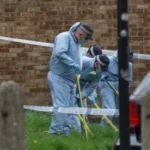 14 éves fiút lőttek le Dél-Londonban fényes nappal – az elkövetők is tinédzserek