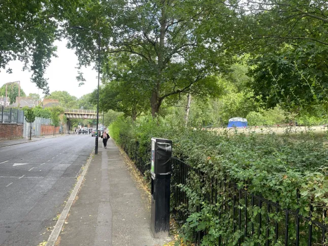 Egy anya talált emberi maradványokat egy bőröndben Angliában, egy férfit pedig fényes nappal késeltek halálra Londonban Egy anya talált emberi maradványokat egy bőröndben Angliában, egy férfit pedig fényes nappal késeltek halálra Londonban