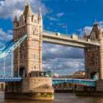 A Temzébe zuhant és nyoma veszett egy 13 éves iskolás fiúnak Londonban