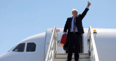 Hamarosan megszűnhet a karantén a Nagy-Britanniából a sárga listás országokba utazóknak