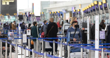 Ismét változott, mely országok vannak a zöld, sárga és piros listán Nagy-Britanniában