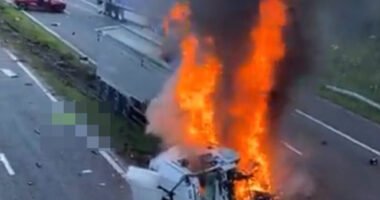 Hatalmas tömegkarambol Angliában az A1-esen: többen meghaltak