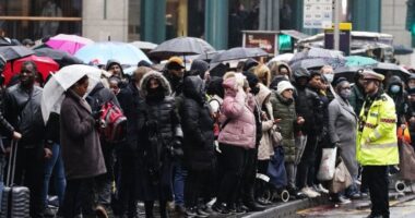 Ismét teljes a káosz London útjain, miután ma ismét egész napos metrósztrájk vette kezdetét