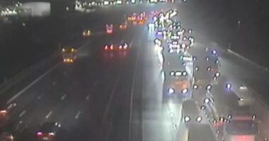 Horrorbaleset Anglia egyik forgalmas autópályáján - kamion ütközött egy furgonnal