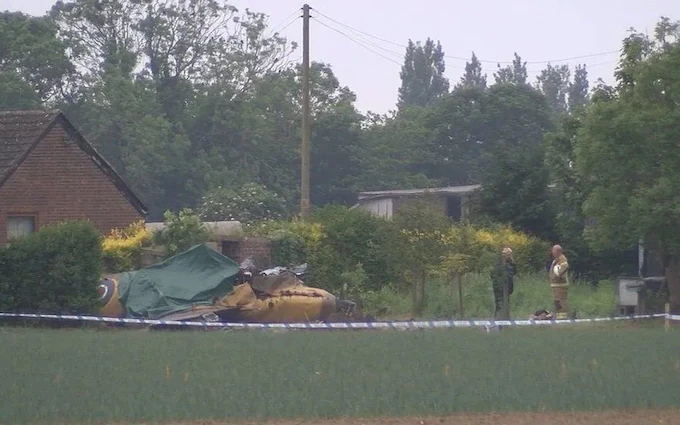 Halálos repülőbaleset történt egy légibemutatón Angliában – az egyik pilóta földbe csapódott 5