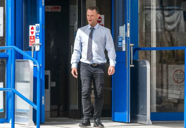 Másfél év börtönre ítéltek egy férfit Angliában, mert bevándorlásellenes posztokat rakott ki a közösségi médiában