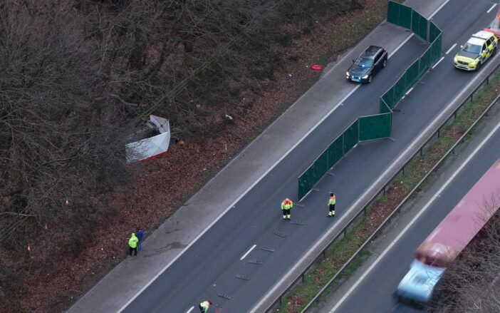 Horrorbaleset karácsony este Kentben: fiatal nő vesztette életét az M2-es autópályán Horrorbaleset karácsony este Kentben: fiatal nő vesztette életét az M2-es autópályán