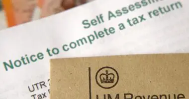 Adóbevallás: Emberek millióinak mindössze pár napjuk maradt, hogy elkerüljék a 100 GBP-os bírságot Nagy-Britanniában