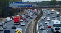 Fontos KRESZ- és jogszabályváltozások az Egyesült Királyságban 2026-tól, amit minden autósnak tudnia kell