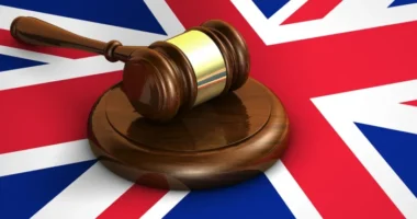 Gyökeres változások jönnek 2026-ban, amik az Angliában dolgozó magyarokat is érintik