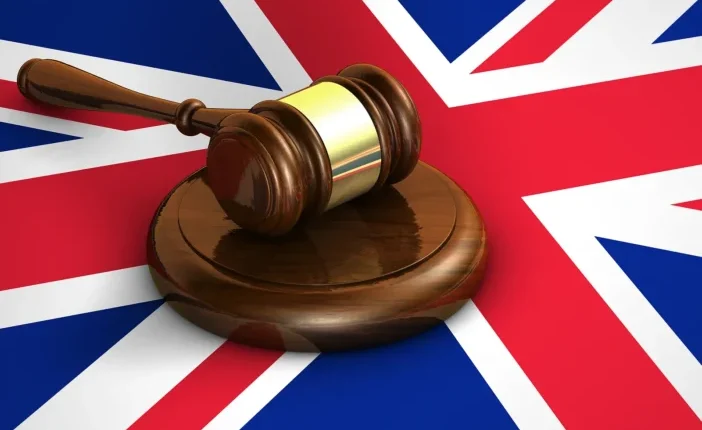 Gyökeres változások jönnek 2026-ban, amik az Angliában dolgozó magyarokat is érintik