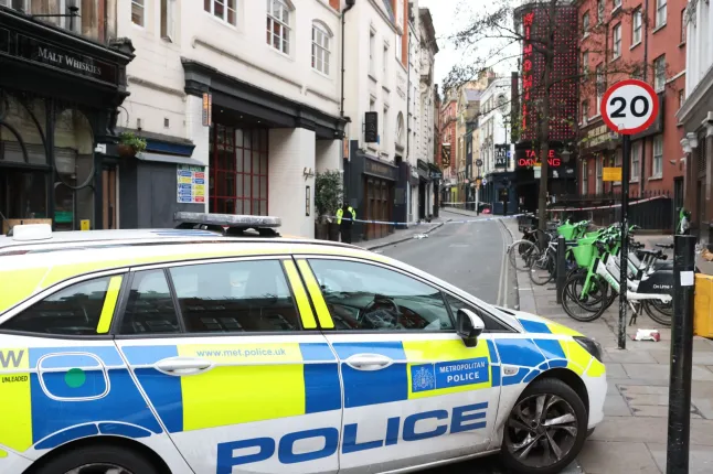 Szándékosan tömegbe hajtott egy autó Londonban
