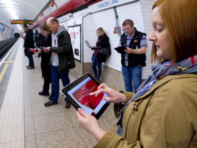 Wi-Fi-technical-testing-on-London-Underground-4-3-web