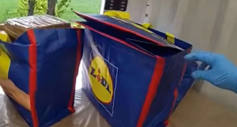 Lidl-szatyrokba rejtették a hatalmas kokainszállítmányt: 2 millió font értékű drogot foglaltak le Angliában